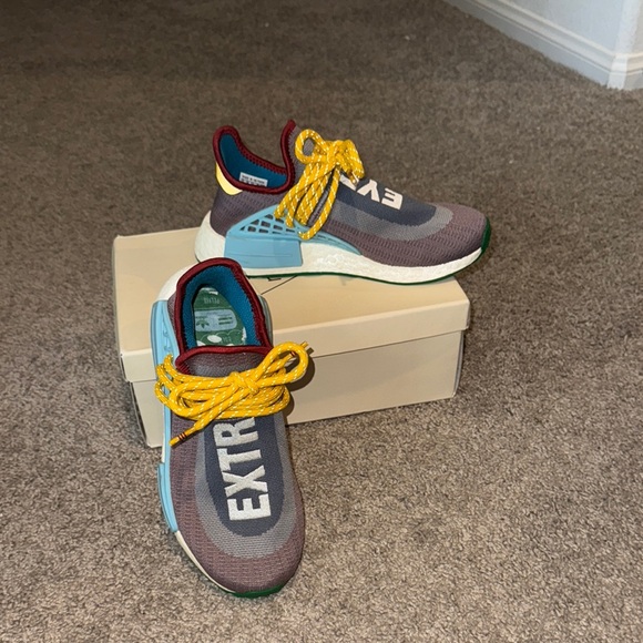 Adidas - Pharrell Williams - Human Races - Picture 3 of 14